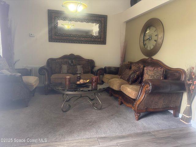 561 Borraclough Avenue NW, Palm Bay, FL 32907