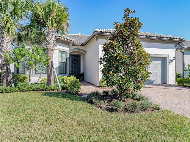 781 SE Courances Drive, Port St. Lucie, Port St Lucie, FL 34984