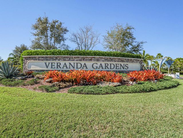 781 SE Courances Drive, Port St. Lucie, Port St Lucie, FL 34984