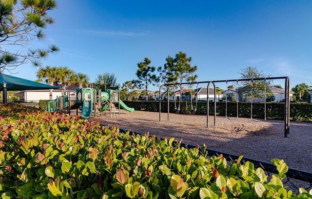 781 SE Courances Drive, Port St. Lucie, Port St Lucie, FL 34984