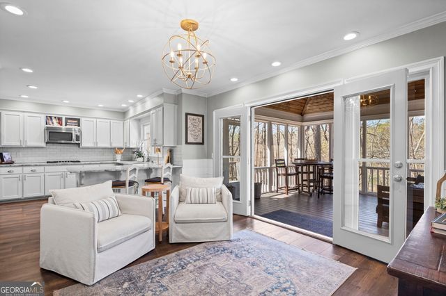 3373 Lake Crest Lane NE, Roswell, GA 30075