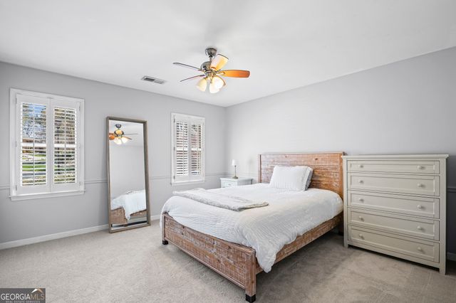 3373 Lake Crest Lane NE, Roswell, GA 30075