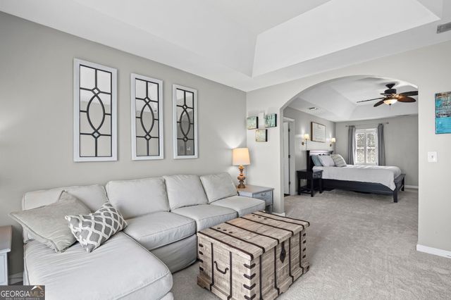 3373 Lake Crest Lane NE, Roswell, GA 30075