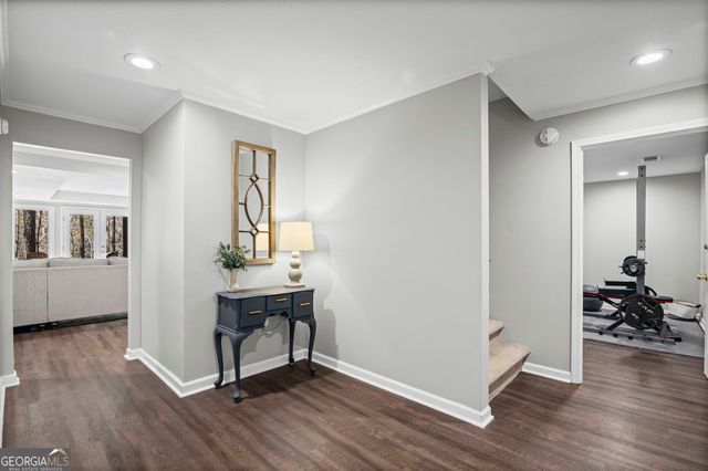 3373 Lake Crest Lane NE, Roswell, GA 30075