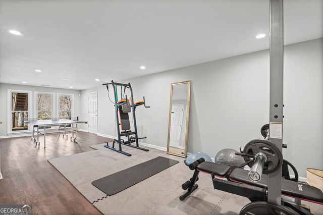 3373 Lake Crest Lane NE, Roswell, GA 30075