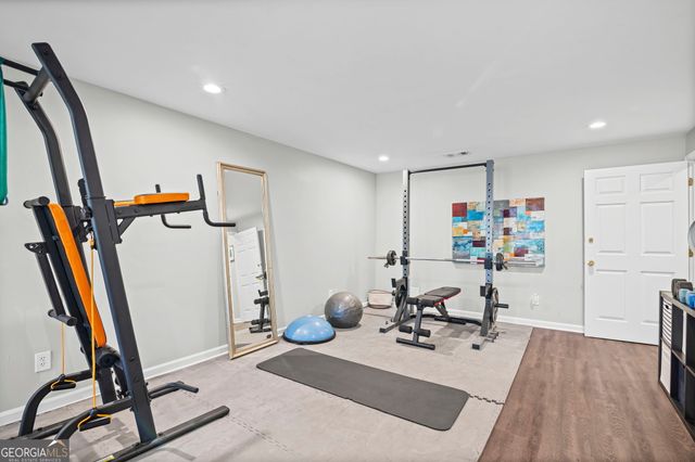 3373 Lake Crest Lane NE, Roswell, GA 30075