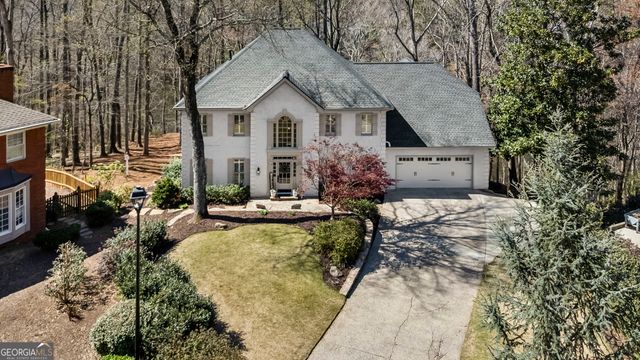 3373 Lake Crest Lane NE, Roswell, GA 30075