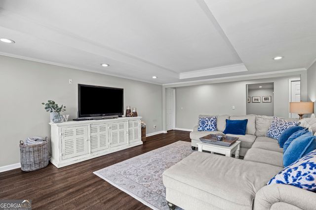 3373 Lake Crest Lane NE, Roswell, GA 30075