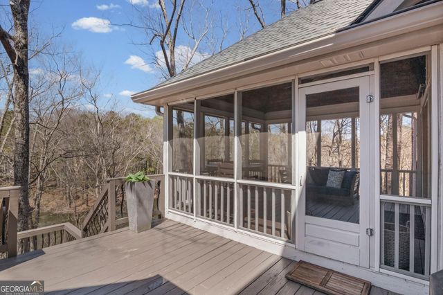 3373 Lake Crest Lane NE, Roswell, GA 30075