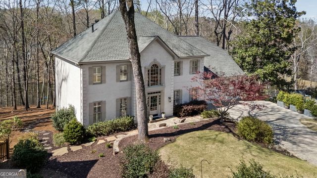 3373 Lake Crest Lane NE, Roswell, GA 30075