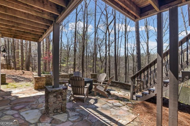 3373 Lake Crest Lane NE, Roswell, GA 30075