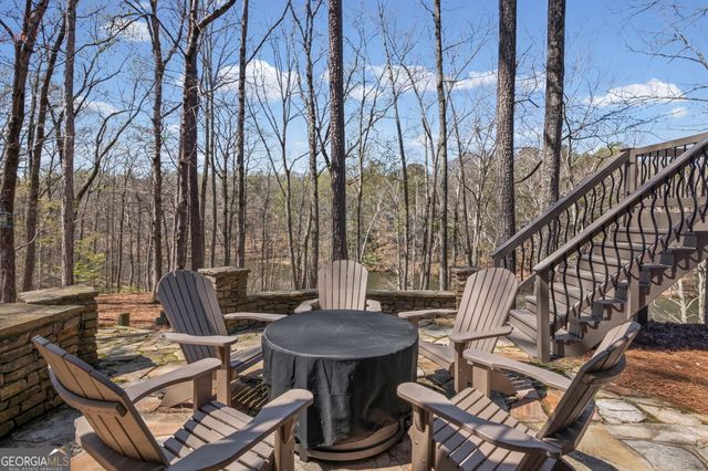 3373 Lake Crest Lane NE, Roswell, GA 30075