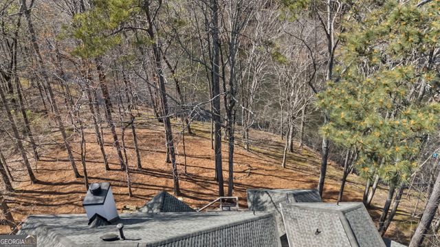 3373 Lake Crest Lane NE, Roswell, GA 30075