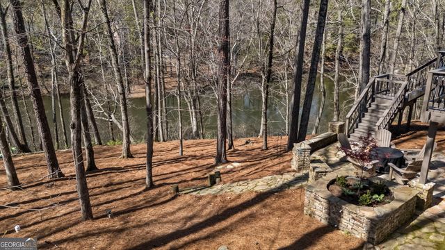 3373 Lake Crest Lane NE, Roswell, GA 30075