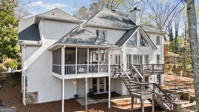 3373 Lake Crest Lane NE, Roswell, GA 30075