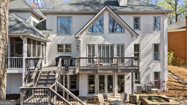 3373 Lake Crest Lane NE, Roswell, GA 30075