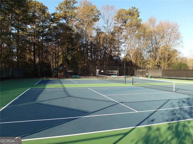 3373 Lake Crest Lane NE, Roswell, GA 30075