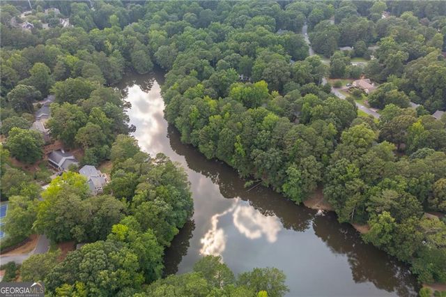 3373 Lake Crest Lane NE, Roswell, GA 30075