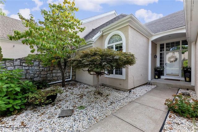 11928 Grant Street, Overland Park, KS 66213