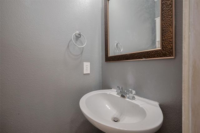 11214 Palmsprings Drive, Houston, TX 77034