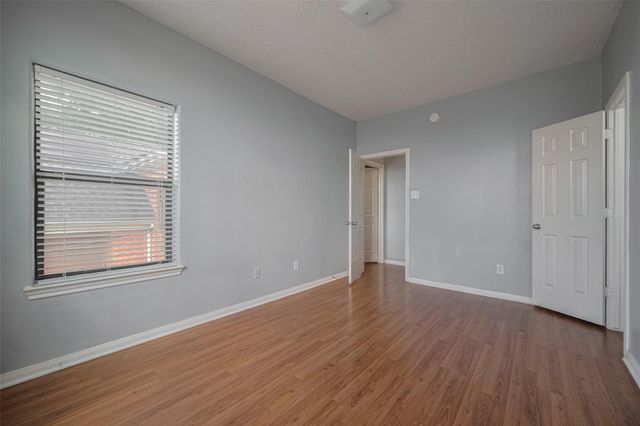 11214 Palmsprings Drive, Houston, TX 77034