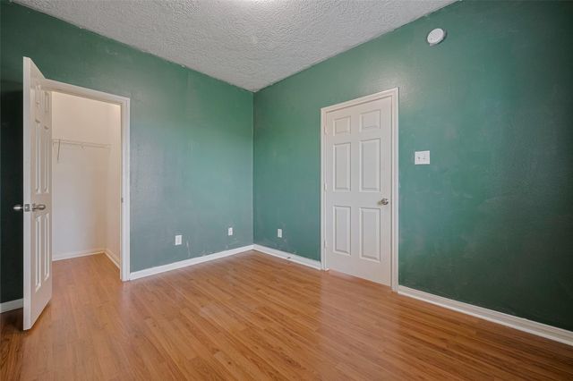 11214 Palmsprings Drive, Houston, TX 77034