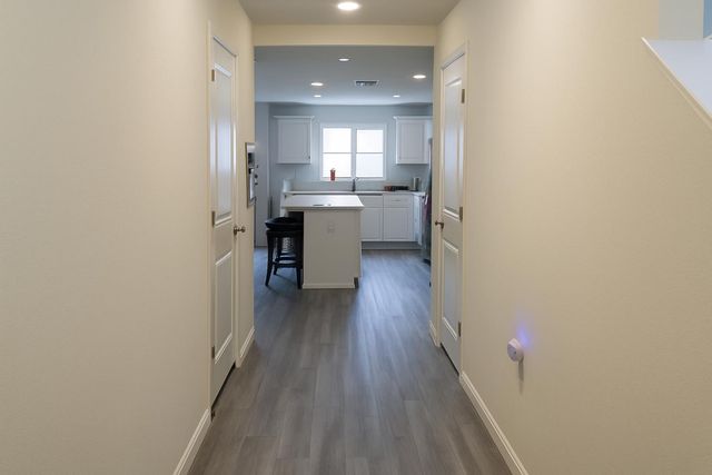 18462 Waterfront Way, Lathrop, CA 95330