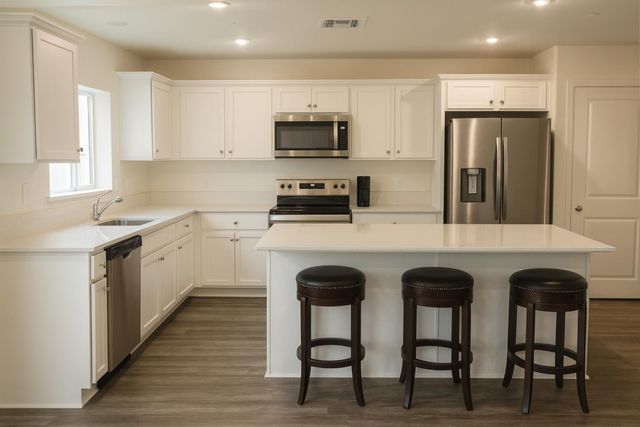 18462 Waterfront Way, Lathrop, CA 95330