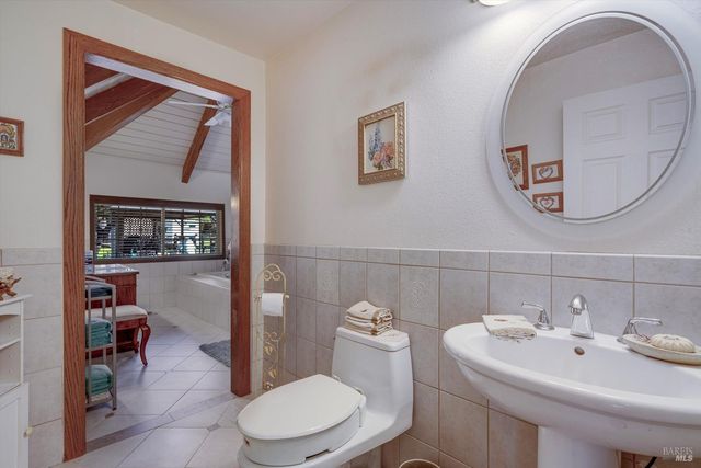 3061 North Ave, Napa, CA 94558