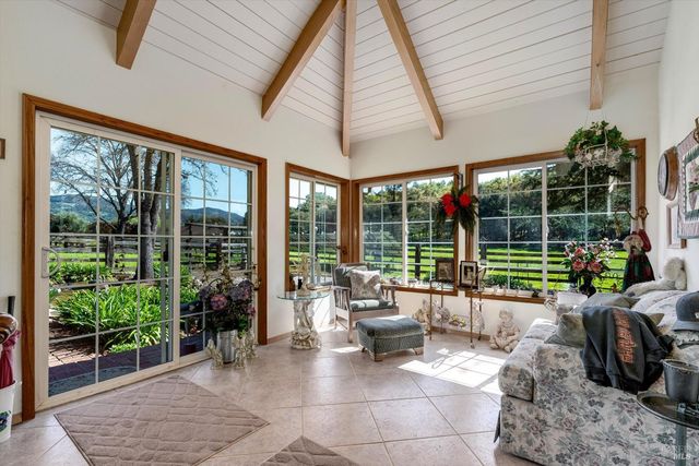 3061 North Ave, Napa, CA 94558