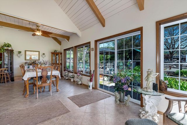 3061 North Ave, Napa, CA 94558