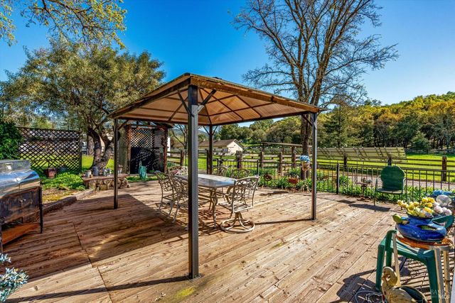 3061 North Ave, Napa, CA 94558