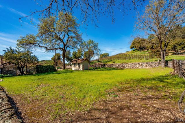 3061 North Ave, Napa, CA 94558