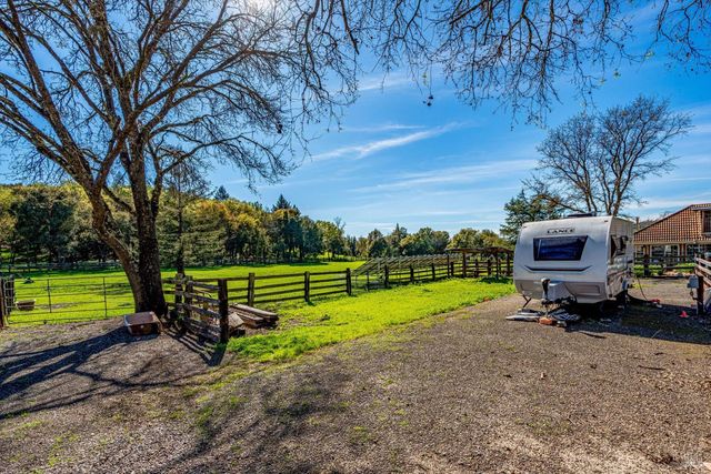 3061 North Ave, Napa, CA 94558