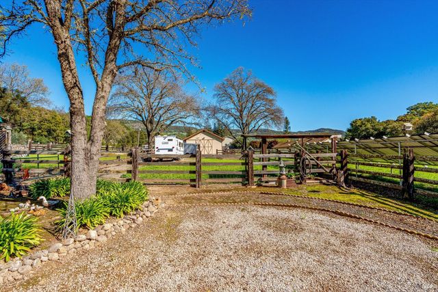 3061 North Ave, Napa, CA 94558