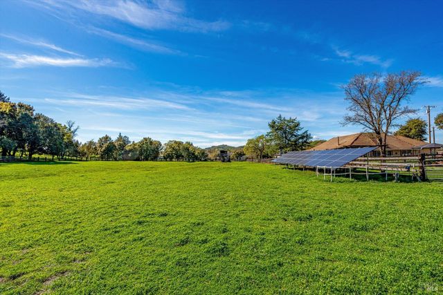 3061 North Ave, Napa, CA 94558