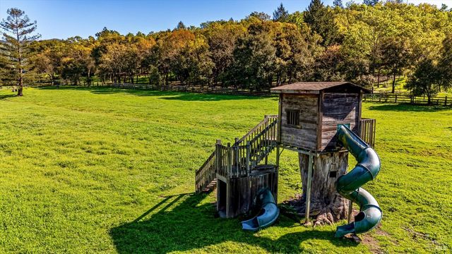 3061 North Ave, Napa, CA 94558