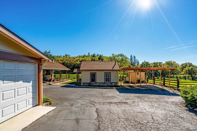 3061 North Ave, Napa, CA 94558
