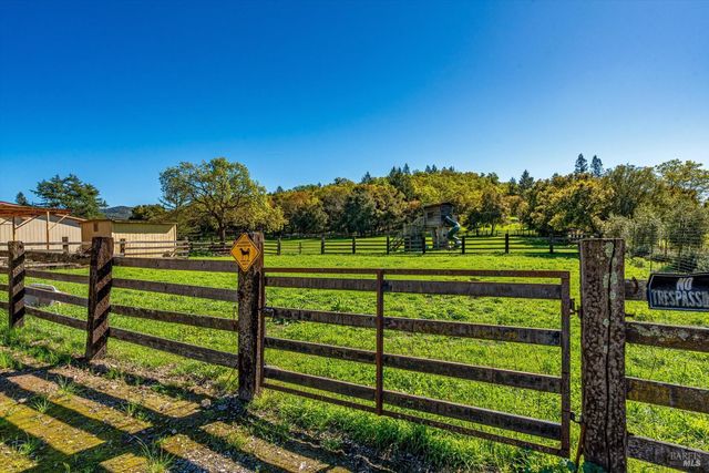 3061 North Ave, Napa, CA 94558