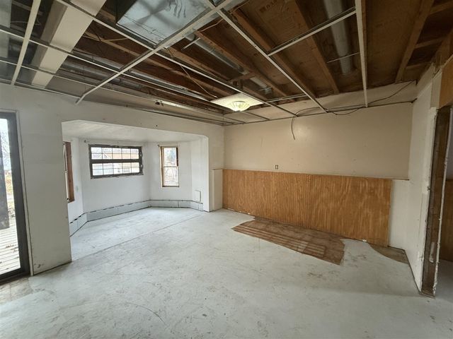 1747 Tennis Court, Pleasant Lake, MI 49272