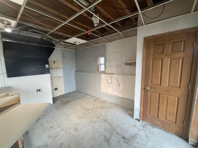 1747 Tennis Court, Pleasant Lake, MI 49272