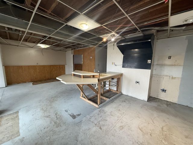 1747 Tennis Court, Pleasant Lake, MI 49272