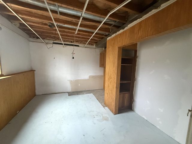 1747 Tennis Court, Pleasant Lake, MI 49272