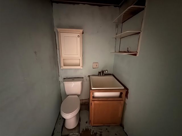 1747 Tennis Court, Pleasant Lake, MI 49272