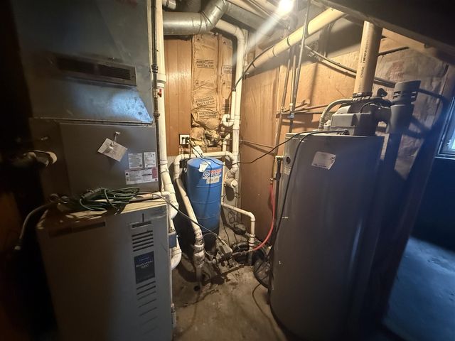 1747 Tennis Court, Pleasant Lake, MI 49272