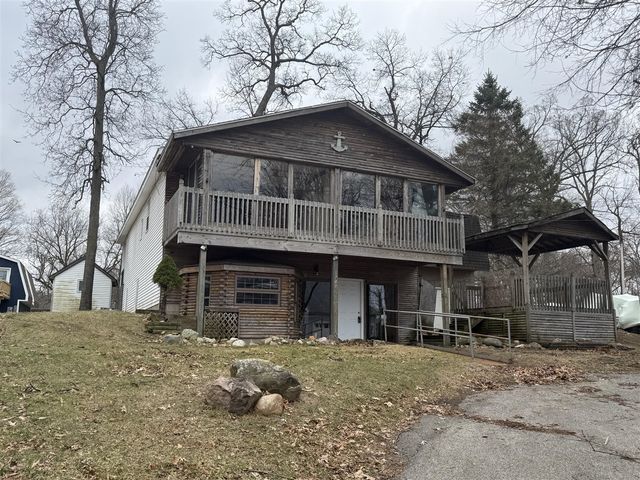 1747 Tennis Court, Pleasant Lake, MI 49272