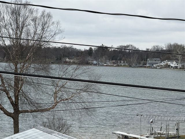 1747 Tennis Court, Pleasant Lake, MI 49272