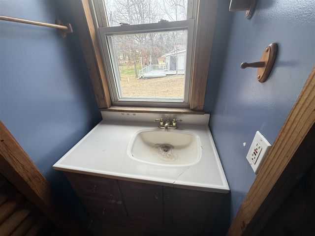 1747 Tennis Court, Pleasant Lake, MI 49272