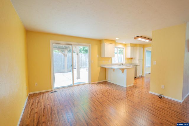 1213 NE Conroy Pl, Corvallis, OR 97330