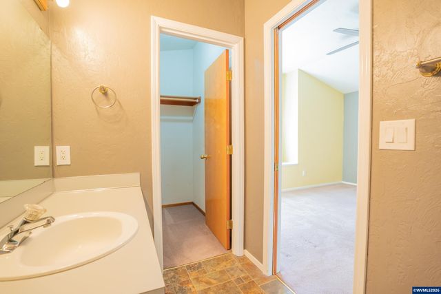 1213 NE Conroy Pl, Corvallis, OR 97330